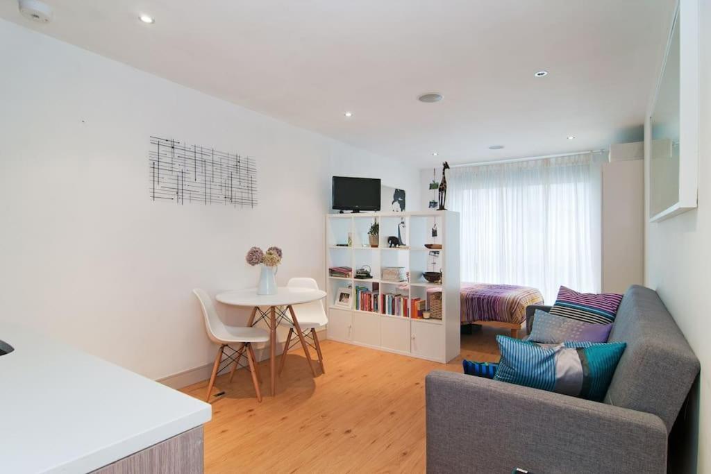 Ferienwohnung Octavia By Bwilde London Exterior foto